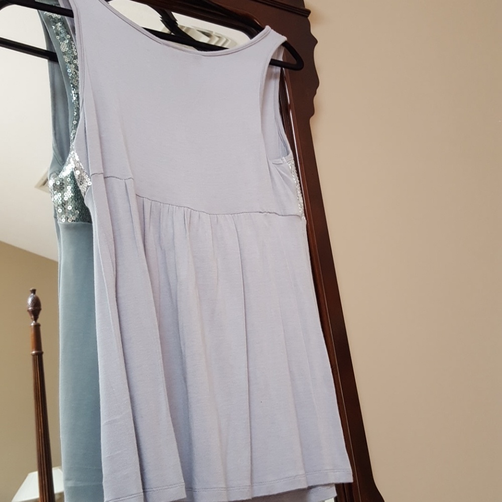 Blouse - Picture 2 of 3